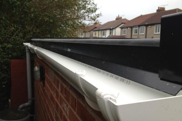Guttering Hardingstone